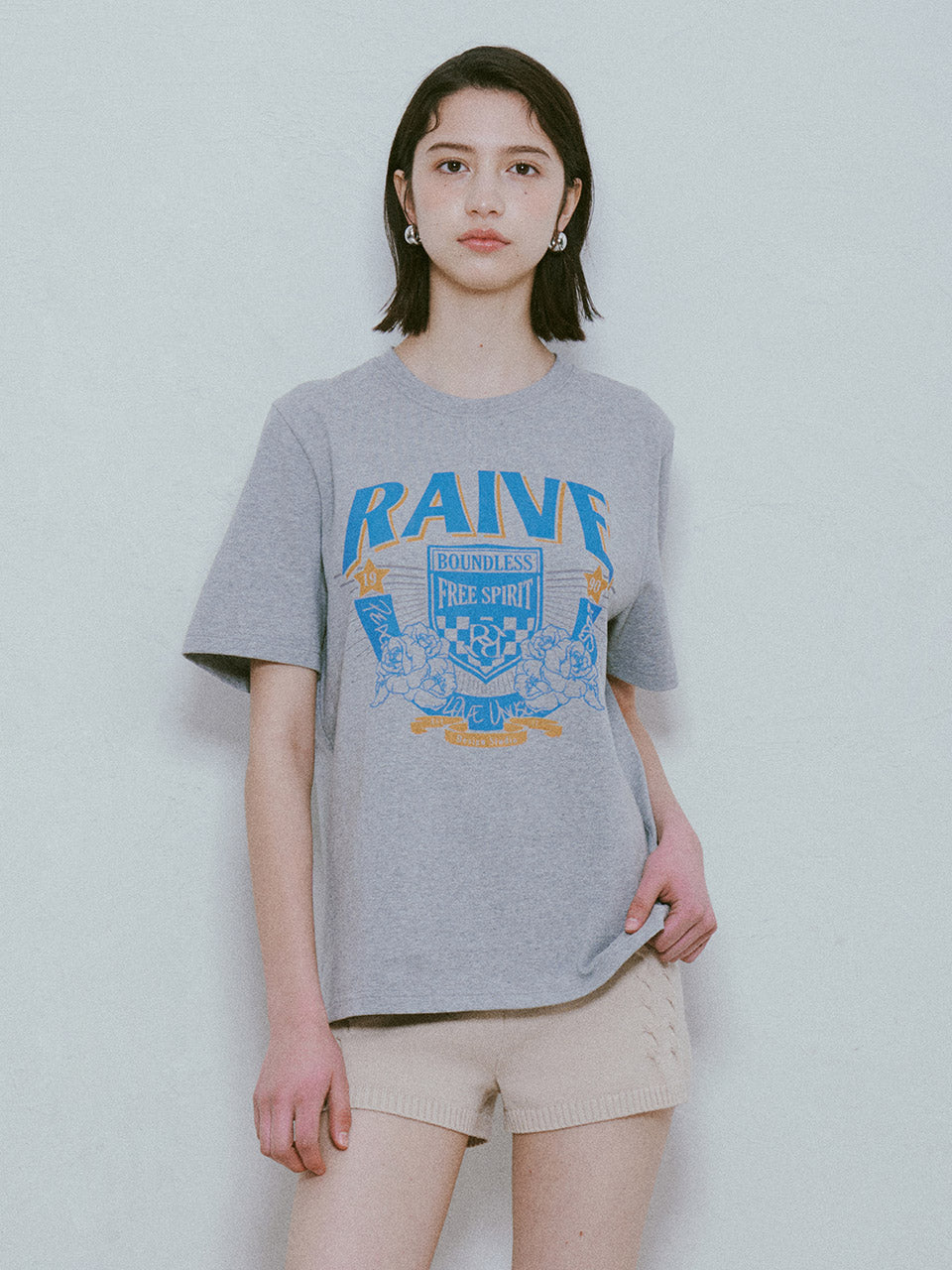 RAIVE Graphic T-shirt in Grey