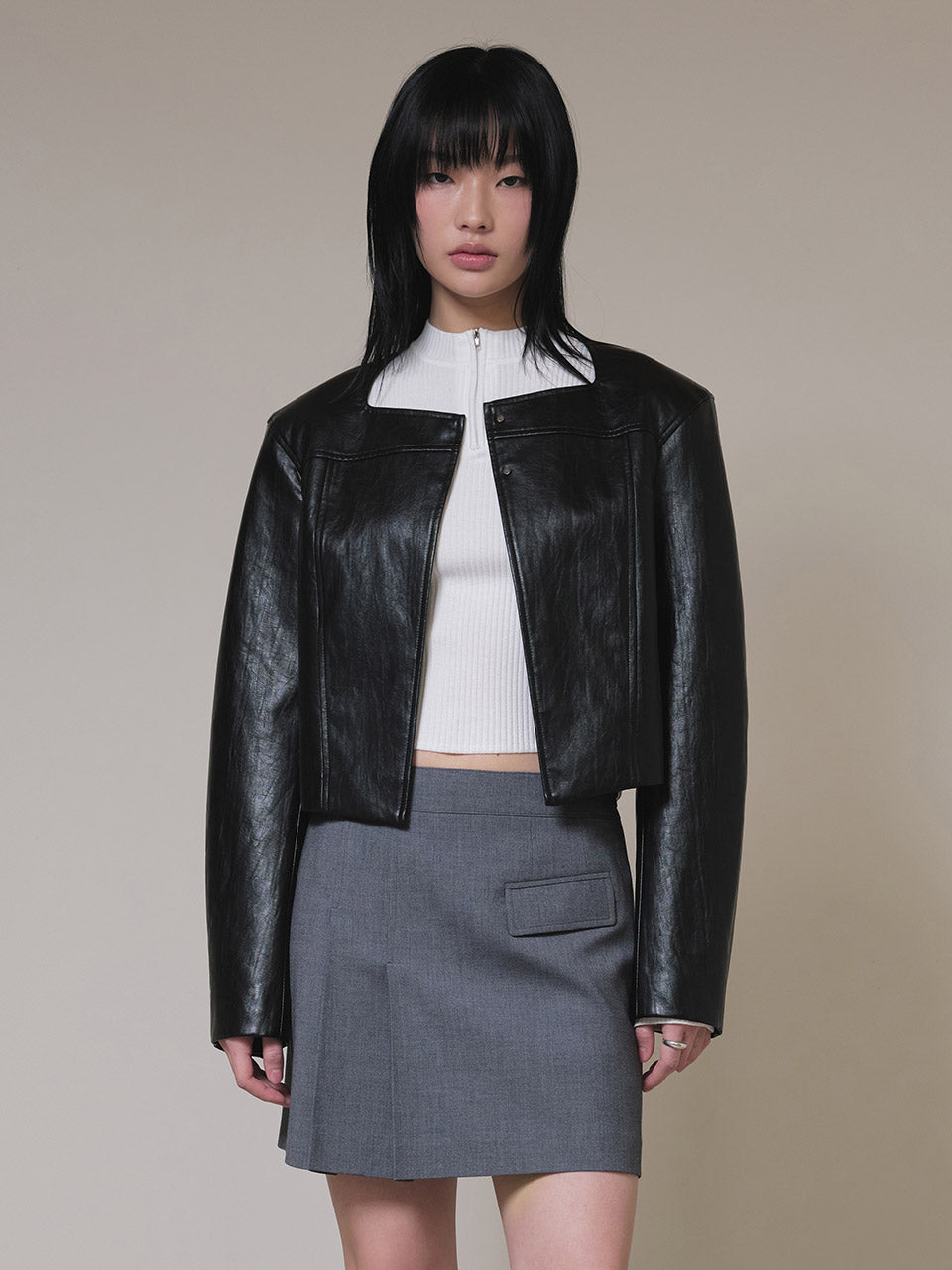 Non-collar Crop Jacket in Black