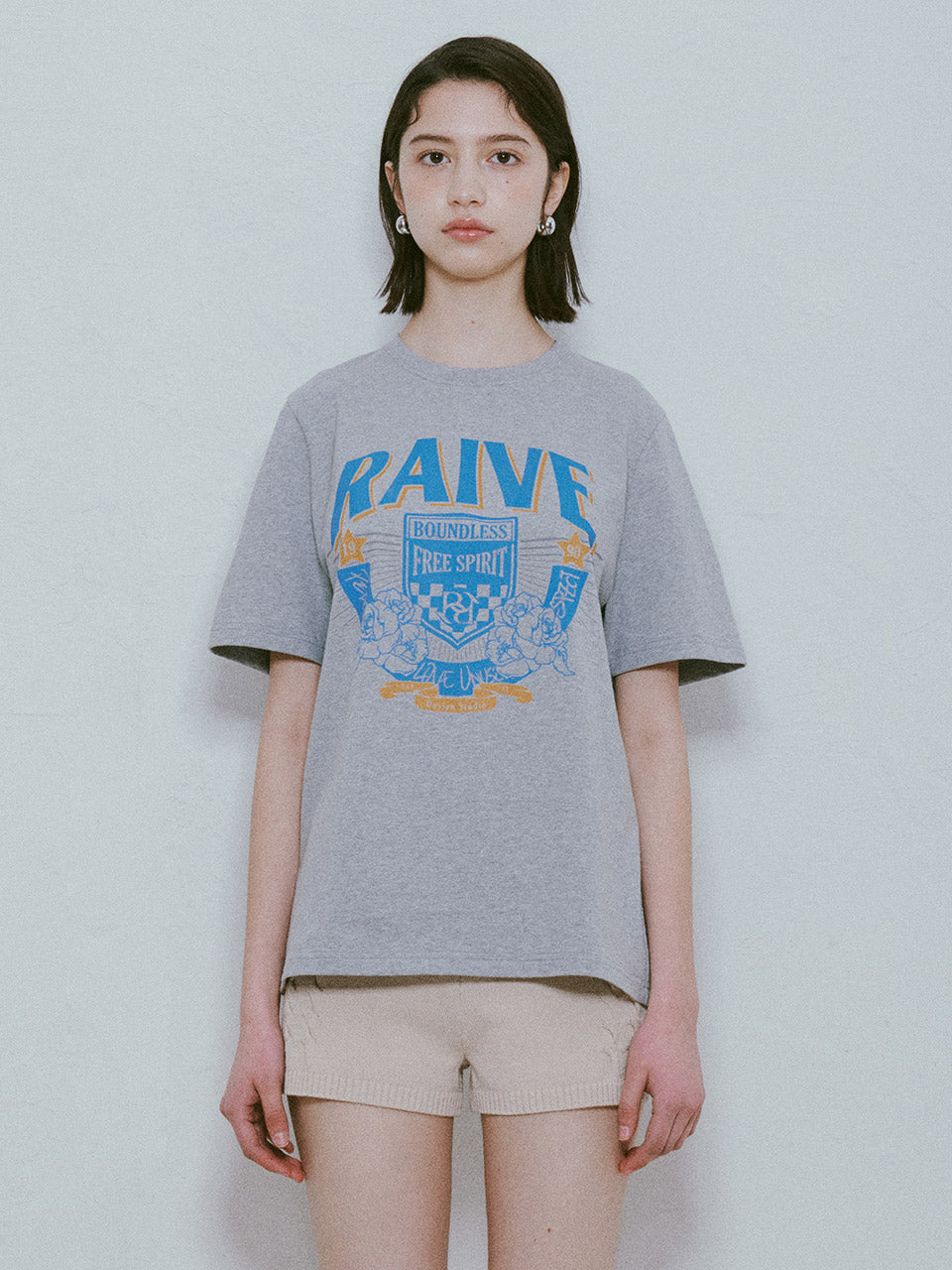 RAIVE Graphic T-shirt in Grey