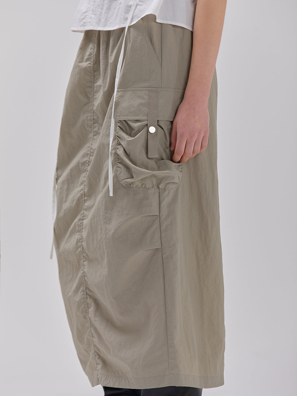 Cargo Shirring Skirt in Khaki